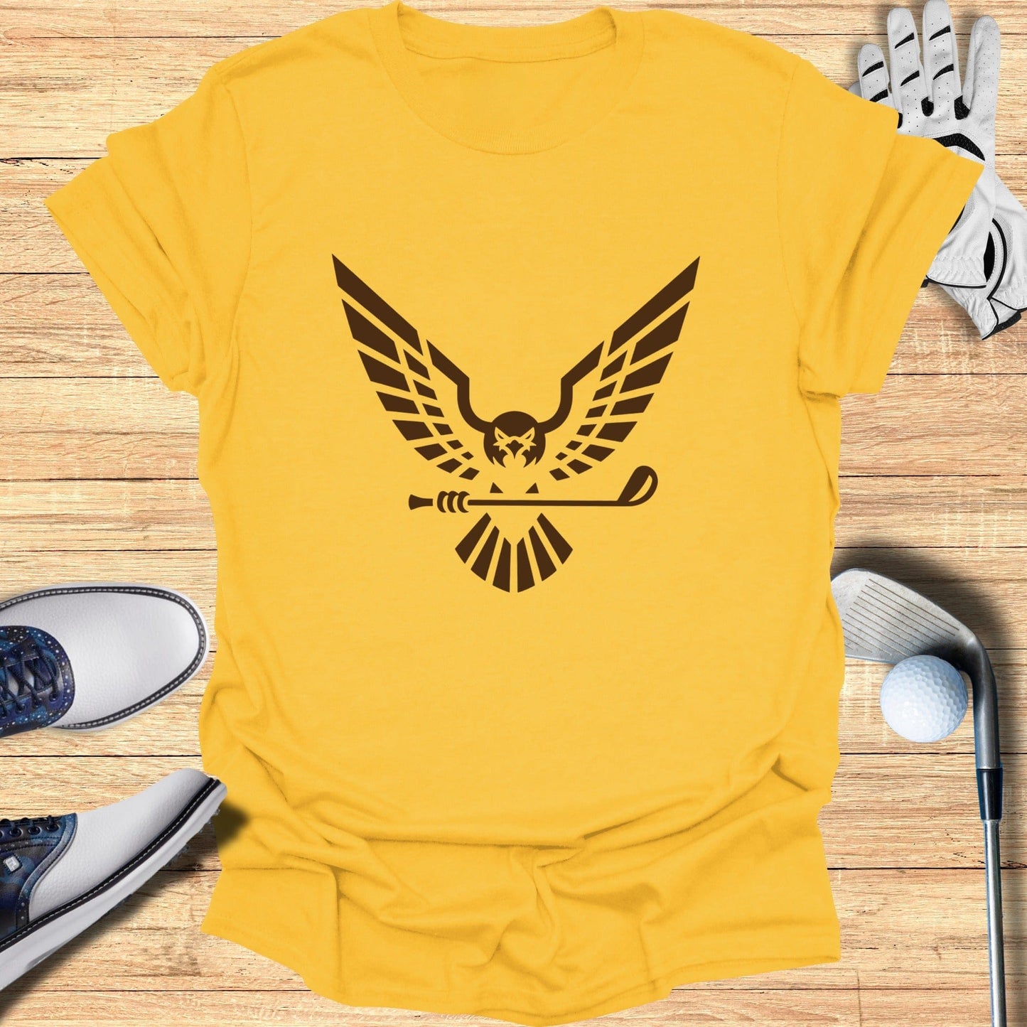 Bold Golf Eagle Graphic T-Shirt for Active Lifestyle